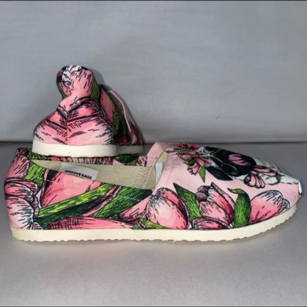 Groove bags Pink floral pug slip-ons loafer style women’s 7.5 shoes - Picture 4 of 7